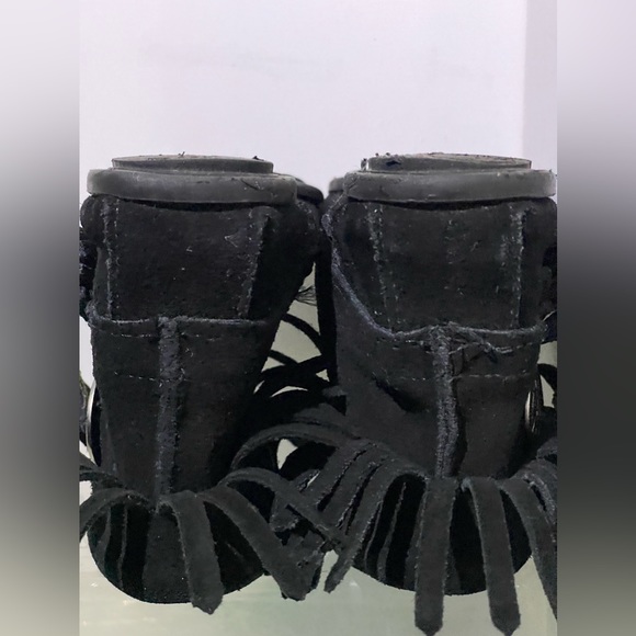 Minnetonka Black Suede Fringe with Concho Booties with Zipper - Picture 14 of 16